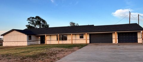 Photo of 2407 Alcove Avenue, Lubbock, TX 79407 (MLS # 202607244)