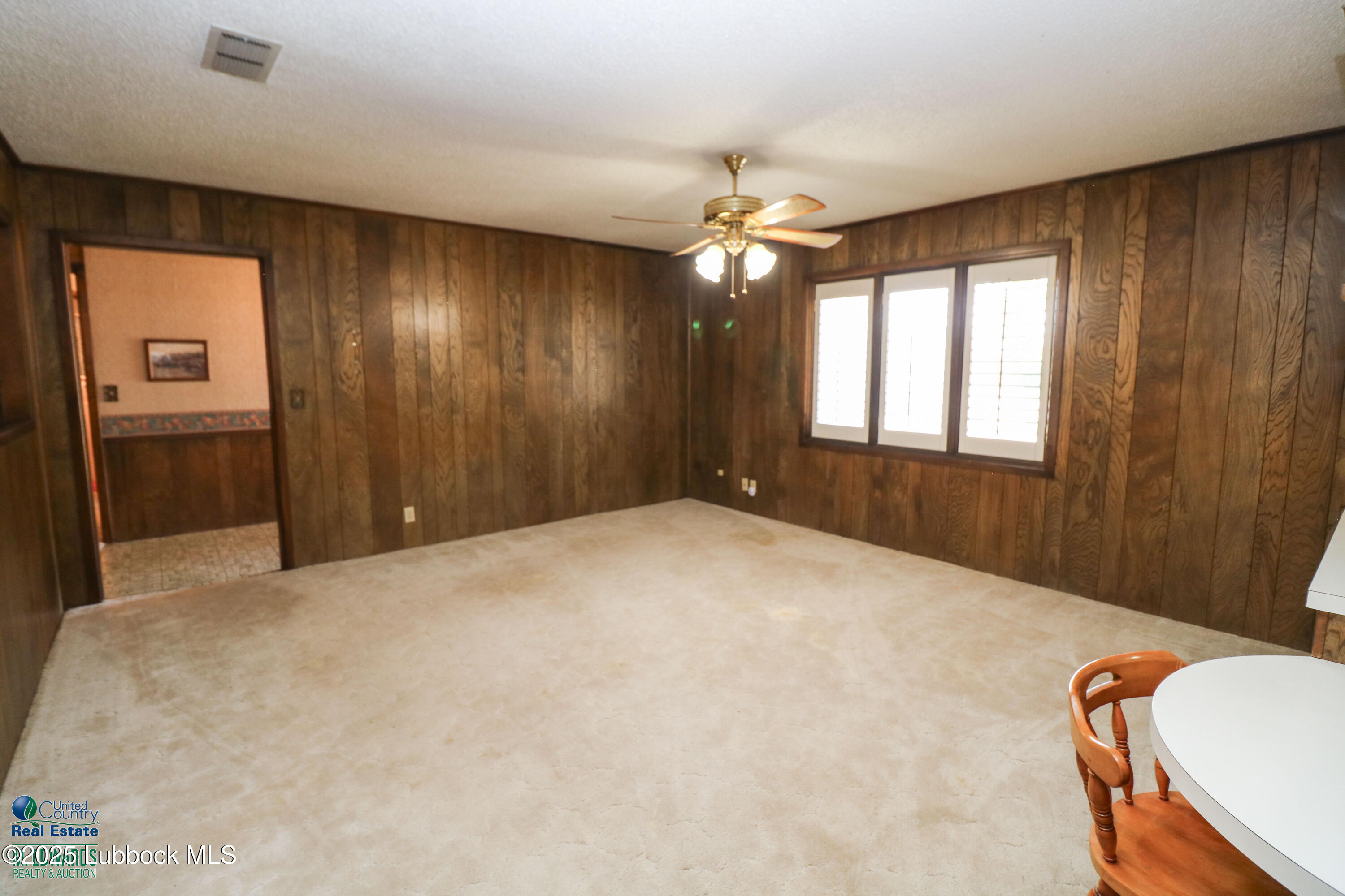 1021 NE 1st Street