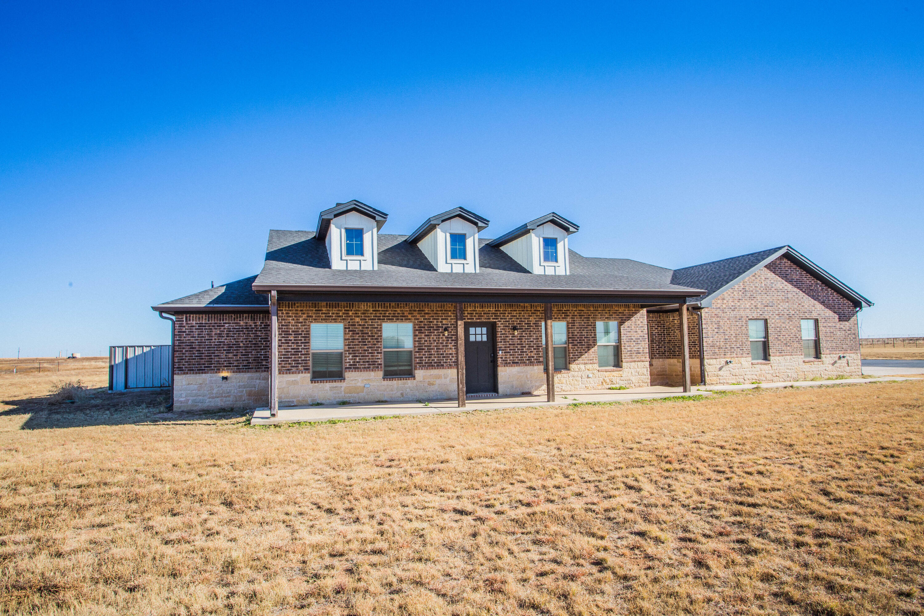 6710 N County Road 1100