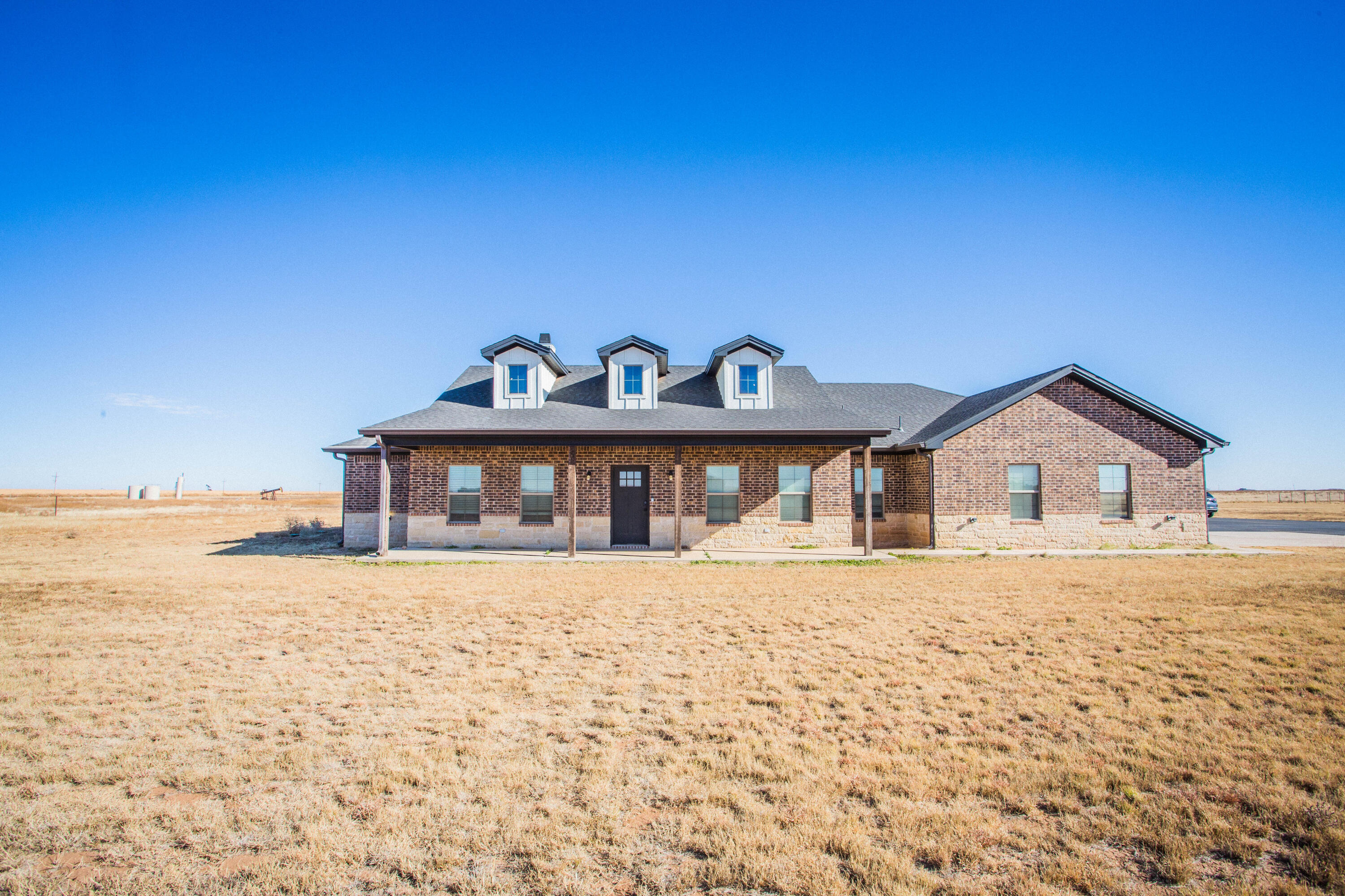 6710 N County Road 1100