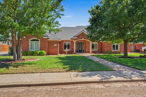 Photo of 1414 10th Street, Shallowater, TX 79363 (MLS # 202610200)