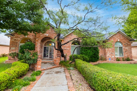 Photo of 9807 Savannah Avenue, Lubbock, TX 79424 (MLS # 202612130)