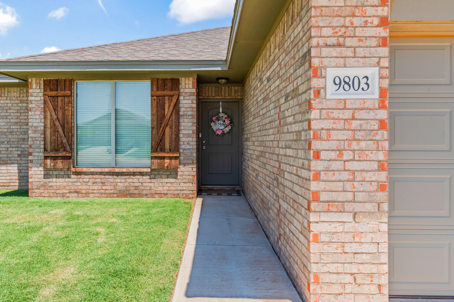 9803 Avenue S - Photo 4