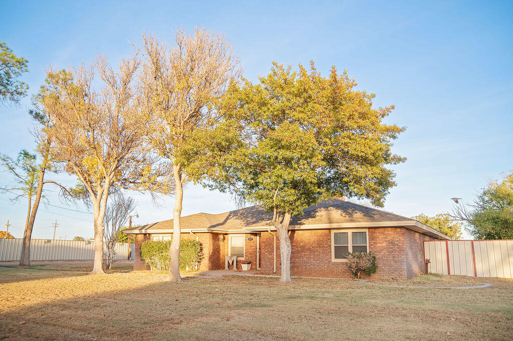 2917 Dove Lane, Denver City, TX, 79323 1 2917 Dove Lane