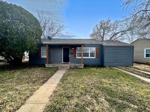 Photo of 2513 29th Street, Lubbock, TX 79410 (MLS # 202613191)