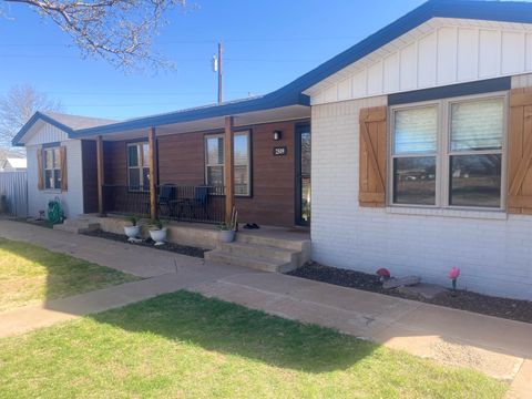 Photo of 2509 N Hartford Avenue, Lamesa, TX 79331 (MLS # 202603660)