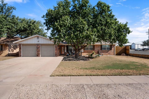 Photo of 3402 68th Drive, Lubbock, TX 79413 (MLS # 202612939)