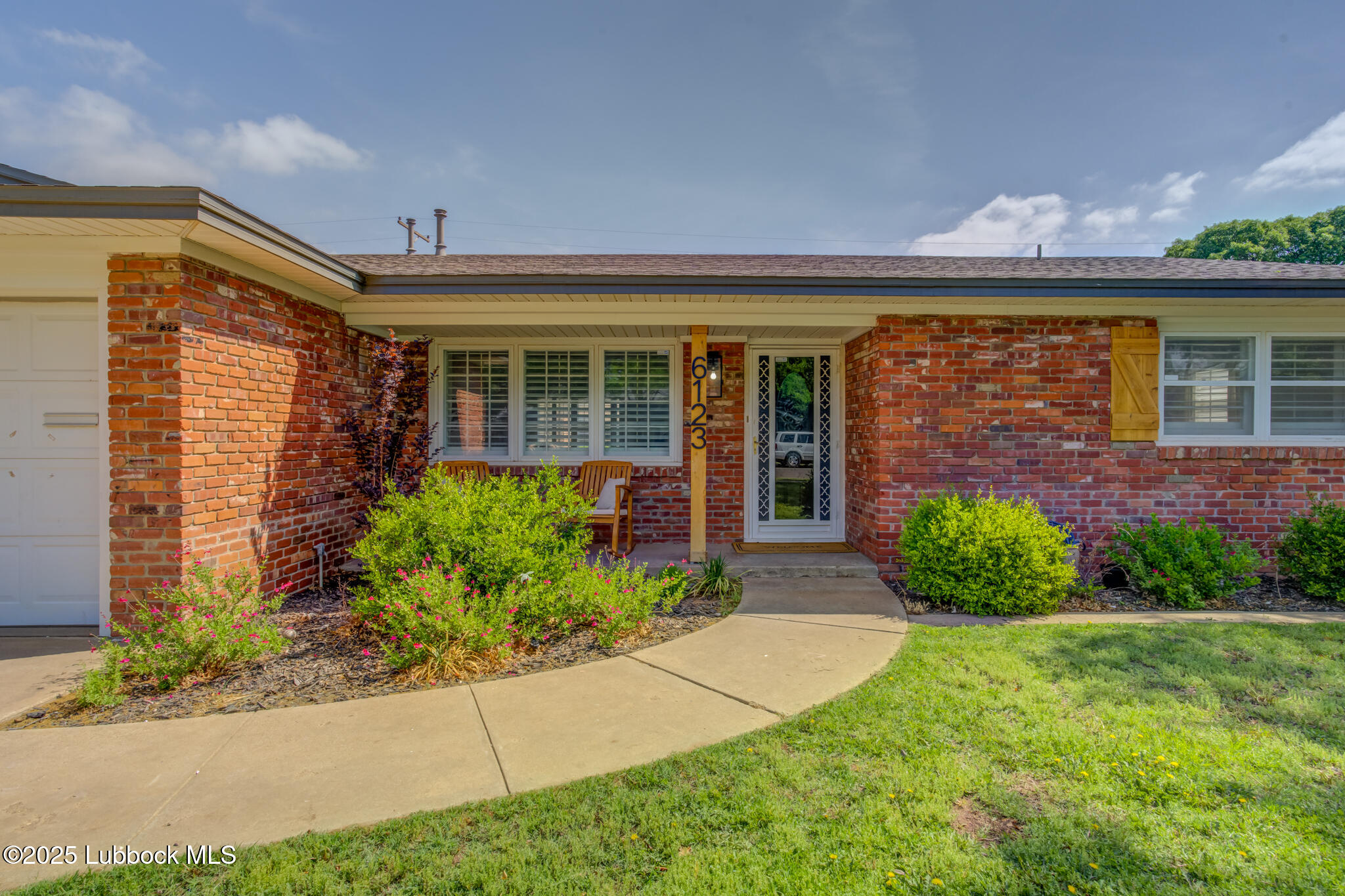 6123 Louisville Drive