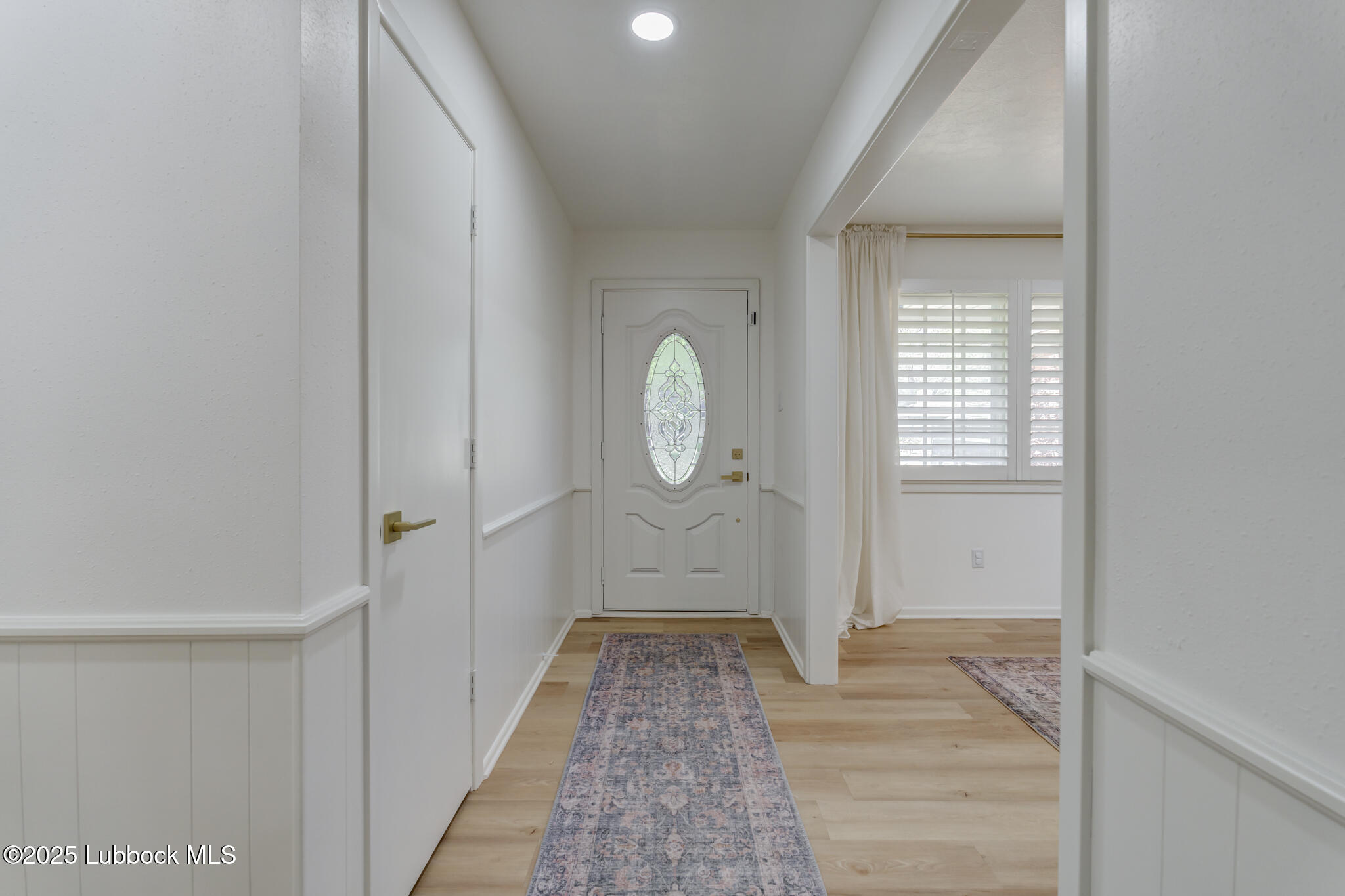 6123 Louisville Drive