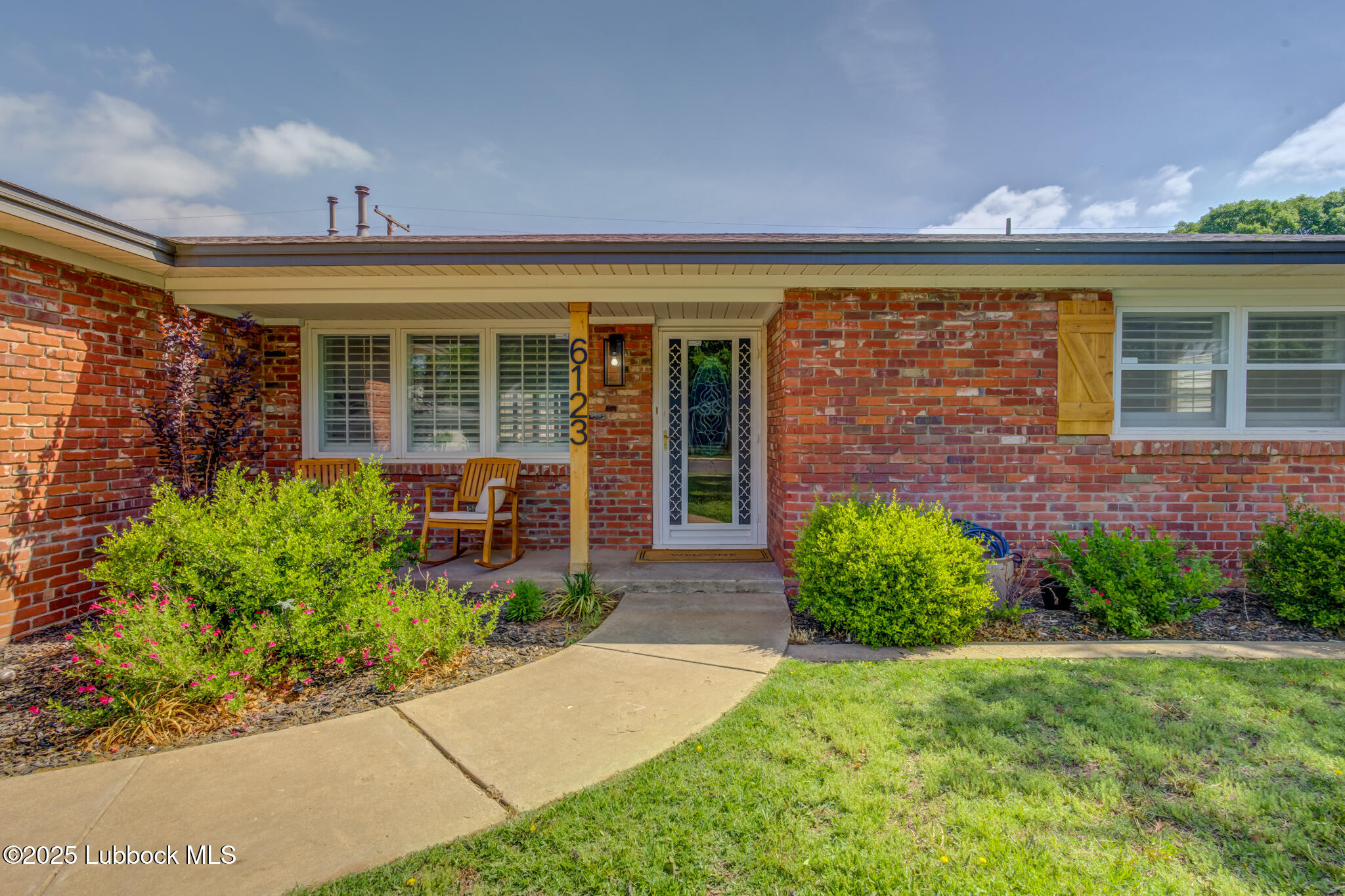 6123 Louisville Drive