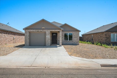 Photo of 2410 N Avenue P, Lubbock, TX 79403 (MLS # 202611749)