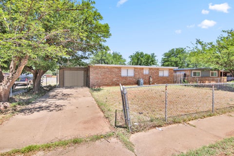 Photo of 2734 66th Street, Lubbock, TX 79413 (MLS # 202607692)