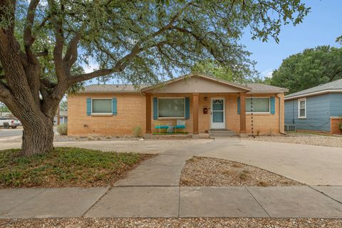 Photo of 3101 44th Street, Lubbock, TX 79413 (MLS # 202607338)
