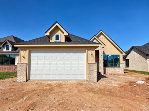 Photo of 7016 18th Place, Lubbock, TX 79416 (MLS # 202614214)