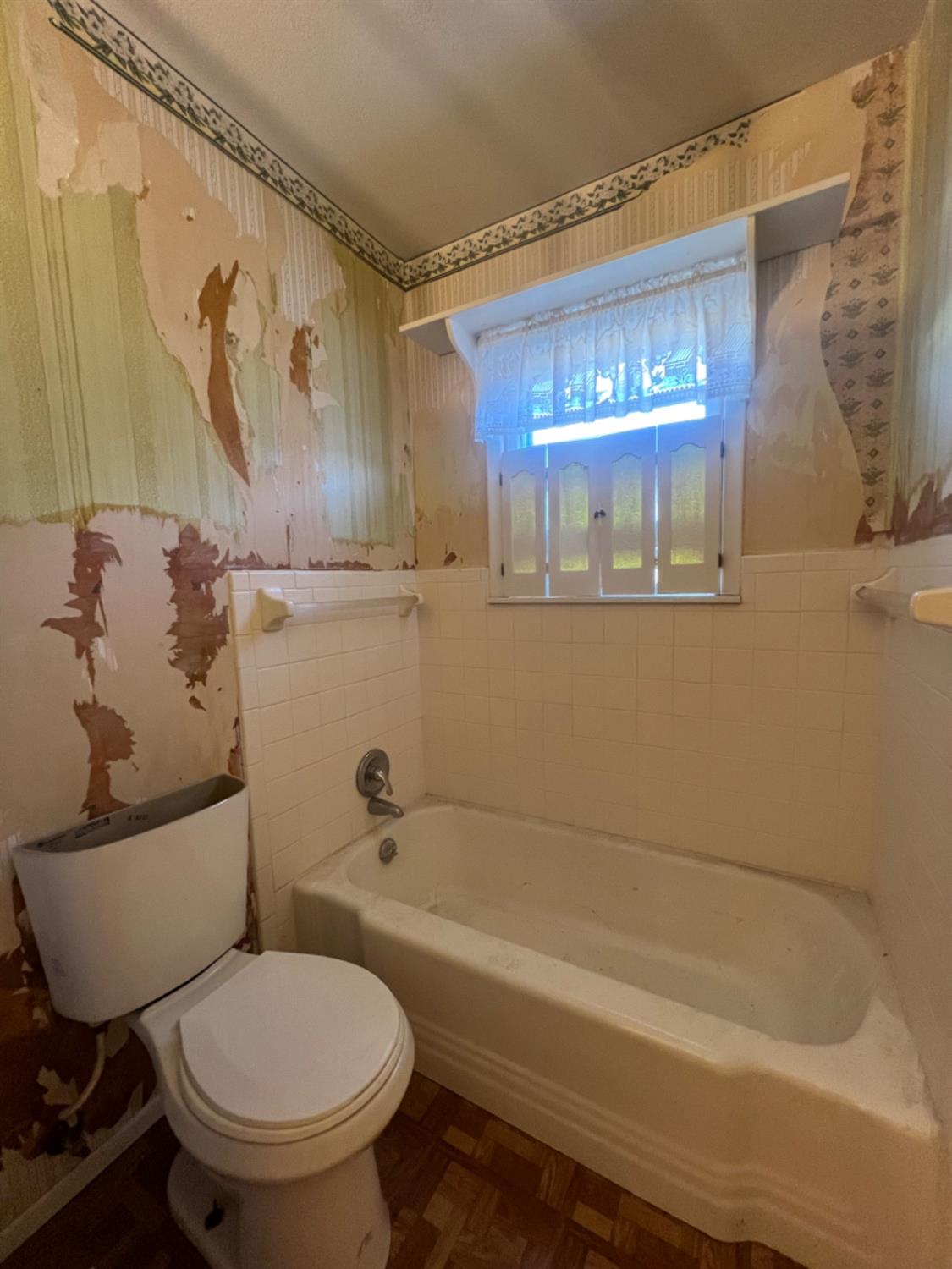 Plainview, Texas 79072, United States, 3 Bedrooms Bedrooms, ,2 BathroomsBathrooms,Residential,Active,67138