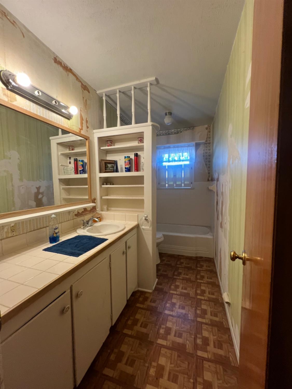 Plainview, Texas 79072, United States, 3 Bedrooms Bedrooms, ,2 BathroomsBathrooms,Residential,Active,67138