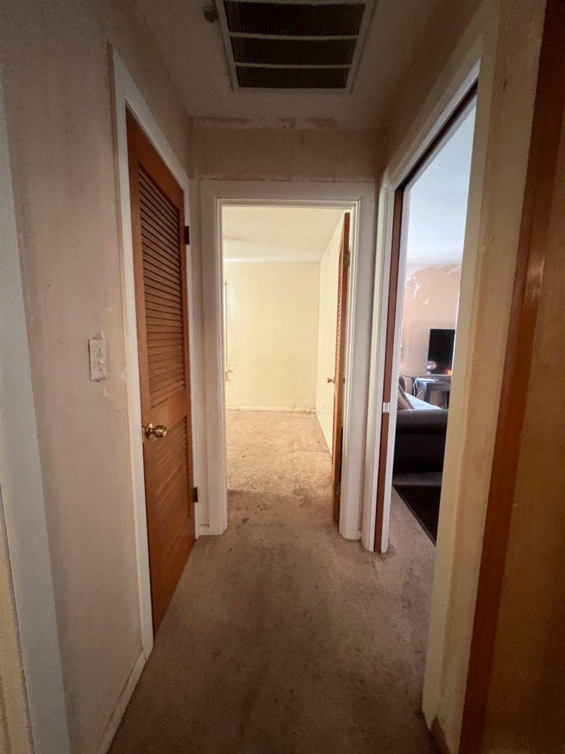 Plainview, Texas 79072, United States, 3 Bedrooms Bedrooms, ,2 BathroomsBathrooms,Residential,Active,67138