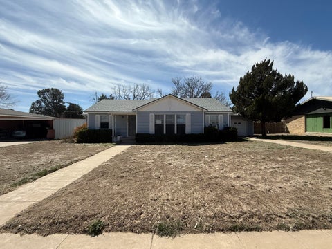 Photo of 1809 W Avenue B, Muleshoe, TX 79347 (MLS # 202612509)