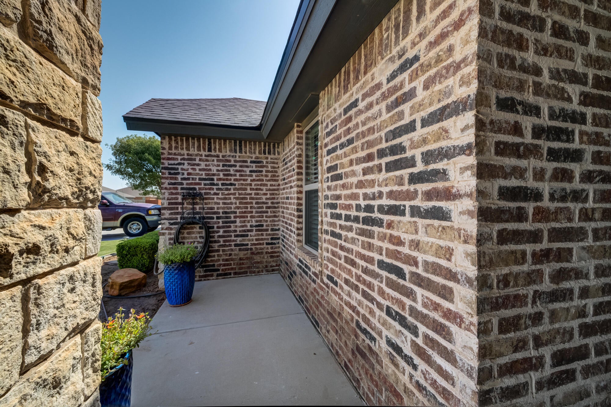 6803 68th Street - Photo 4