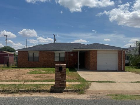 Photo of 2609 Elm Avenue, Lubbock, TX 79404 (MLS # 202607438)