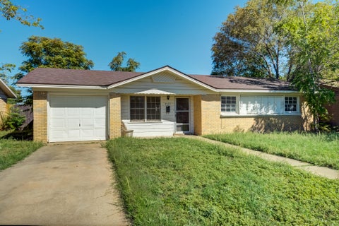 Photo of 5110 46th Street, Lubbock, TX 79414 (MLS # 202614105)