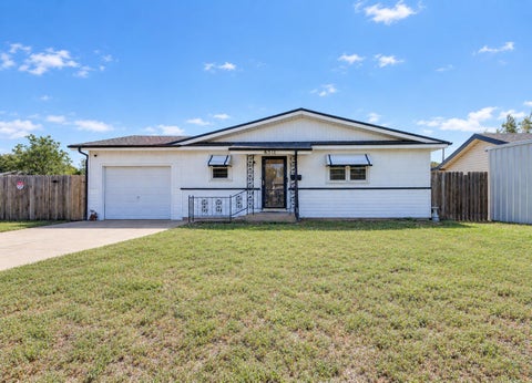 Photo of 6511 Temple Avenue, Lubbock, TX 79412 (MLS # 202613783)