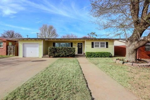 Photo of 3108 46th Street, Lubbock, TX 79413 (MLS # 202613274)