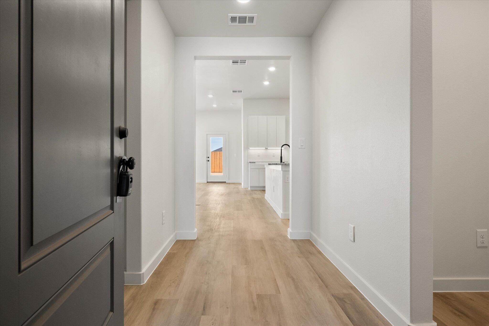 2420 Aberdeen Avenue