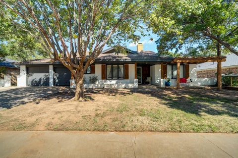Photo of 5420 88th Street, Lubbock, TX 79424 (MLS # 202614254)