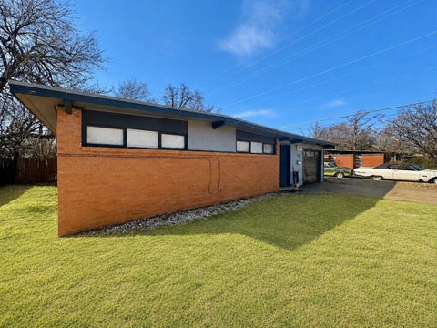 Photo of 2517 47th Street, Lubbock, TX 79413 (MLS # 202613277)