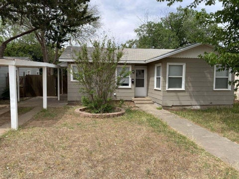 Photo of 2818 35th Street, Lubbock, TX 79413 (MLS # 202607862)