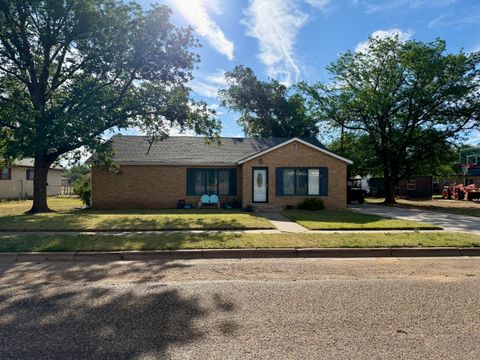 Photo of 207 N 2nd Street, Quitaque, TX 79255 (MLS # 202606866)