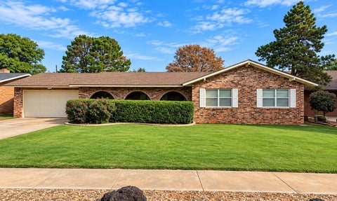 Photo of 603 E Garfield Avenue, Morton, TX 79346 (MLS # 202614290)