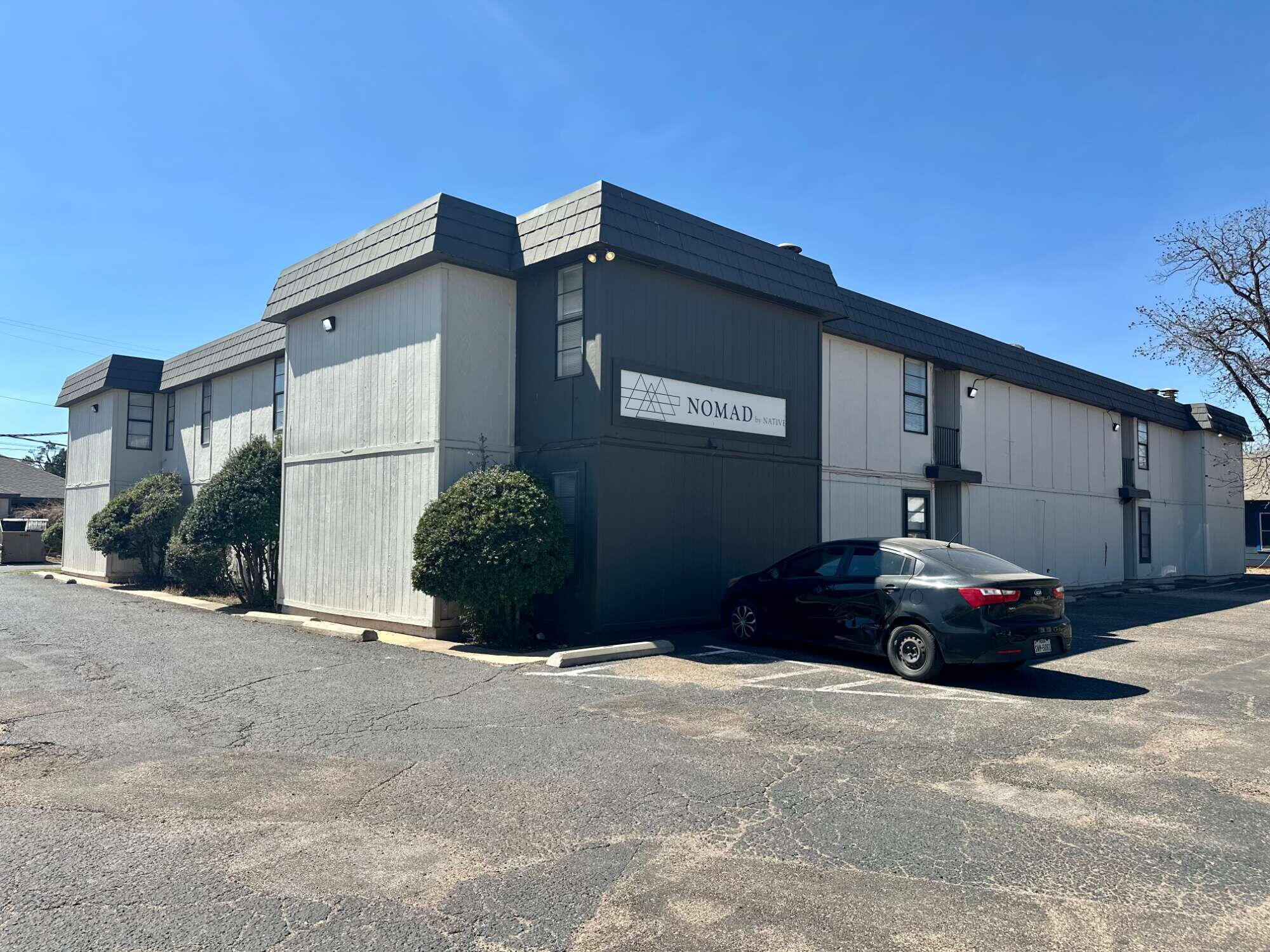 Photo 1 of 13 — 2101 16th Street 2H, Lubbock, TX 79401