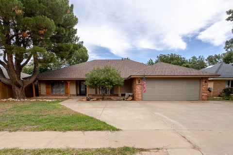 Photo of 8207 Chicago Avenue, Lubbock, TX 79424 (MLS # 202614590)