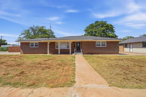 Photo of 1114 8th Street, Olton, TX 79064 (MLS # 202613588)