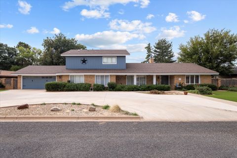 Photo of 116 E 26th Street, Littlefield, TX 79339 (MLS # 202606139)