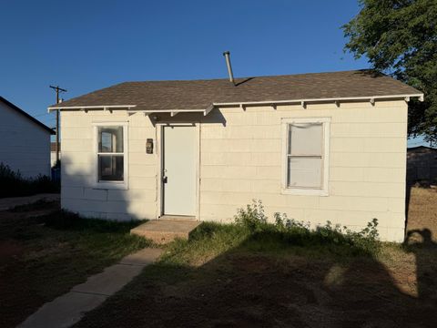 Photo of 4511 Avenue G, Lubbock, TX 79404 (MLS # 202607623)