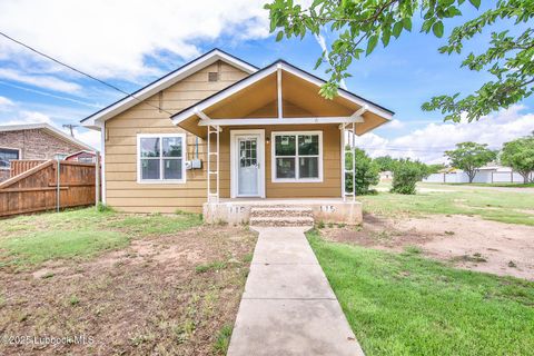 Photo of 115 Yonkers Street, Plainview, TX 79072 (MLS # 202606933)