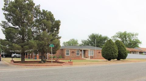 Photo of 601 E 16th Street, Littlefield, TX 79339 (MLS # 202608404)