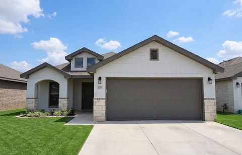 Photo of 3219 Waverly Avenue, Lubbock, TX 79407 (MLS # 202608263)