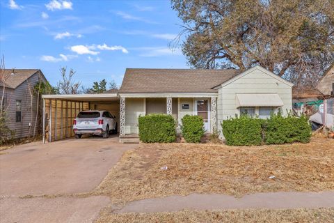 Photo of 2222 22nd Street, Lubbock, TX 79411 (MLS # 202606465)