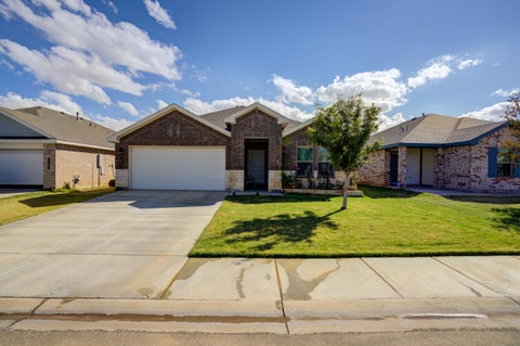 Photo of 2301 150th Street, Lubbock, TX 79423 (MLS # 202613657)