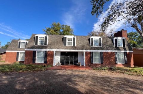 A home in Littlefield