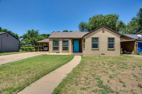 Photo of 3114 30th Street, Lubbock, TX 79410 (MLS # 202603482)