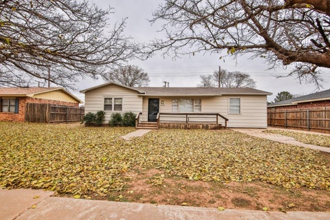 Photo of 4406 Kemper Street, Lubbock, TX 79416 (MLS # 202613201)