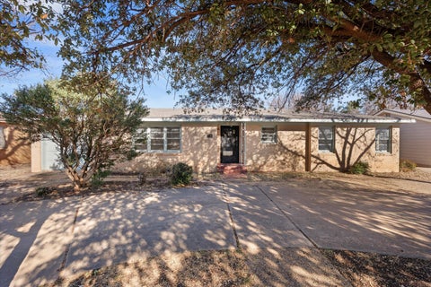 Photo of 1105 E Cardwell Street, Brownfield, TX 79316 (MLS # 202611657)