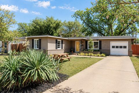 Photo of 4219 37th Street, Lubbock, TX 79413 (MLS # 202605653)