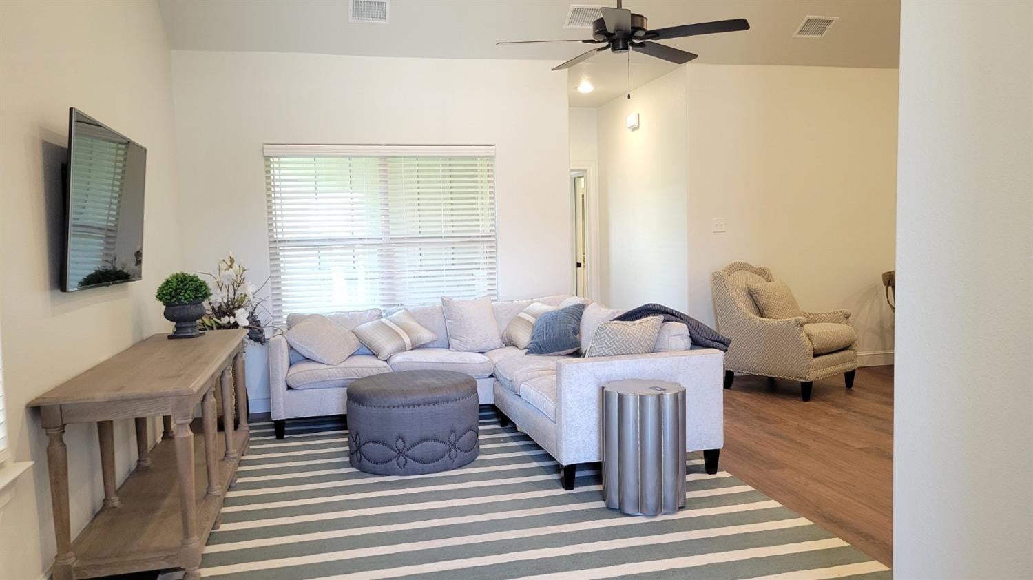 7120 Package Property Street