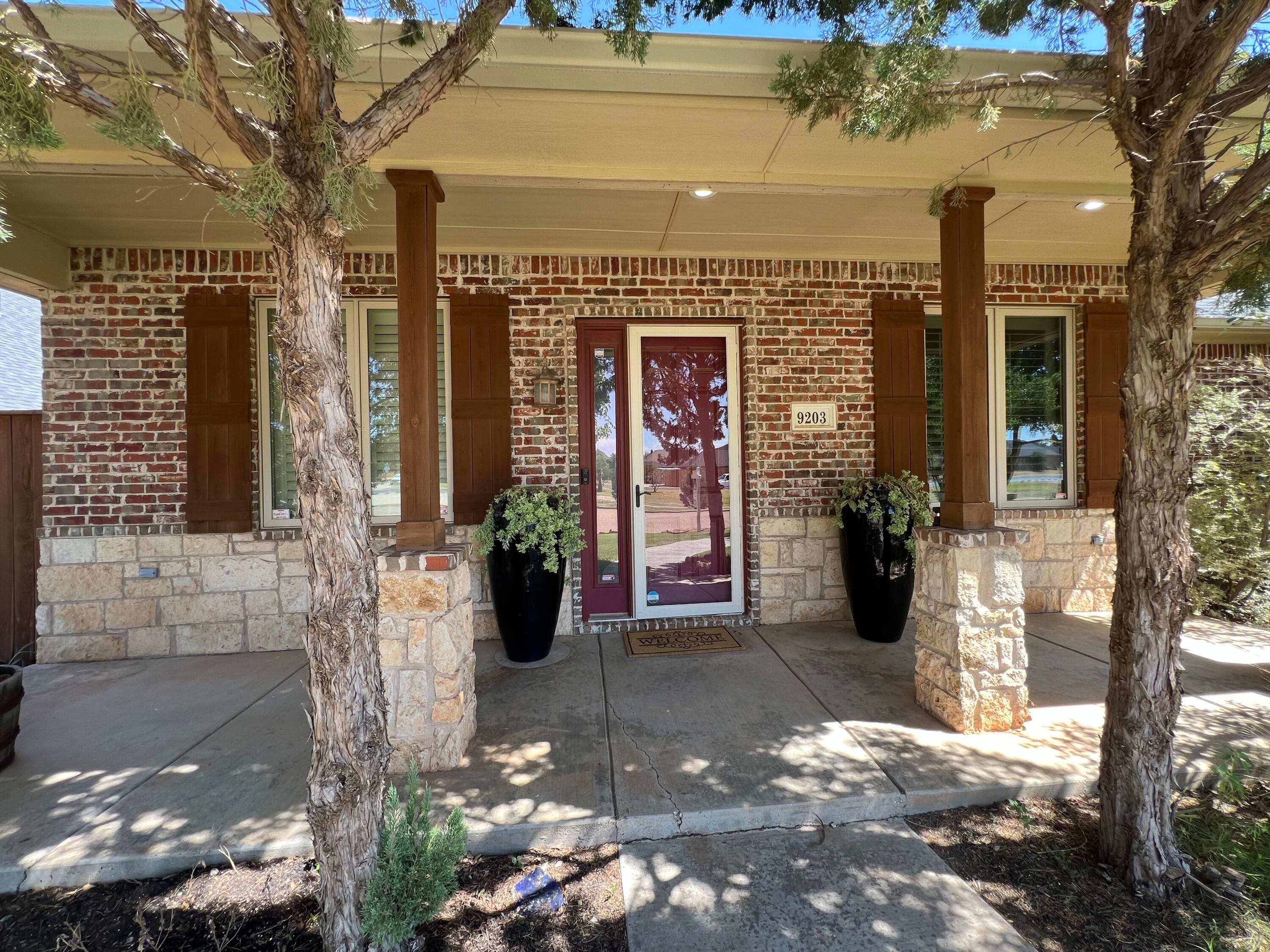 9203 Hyden Avenue - Photo 3